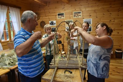 Warsztaty Tworzenia Tradycyjnego Wieńca Dożynkowego II